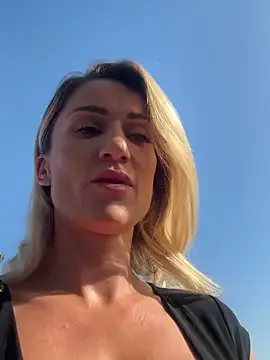 CamyBlossom from StripChat