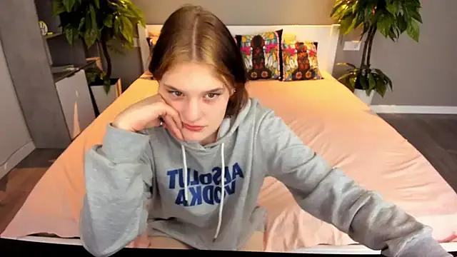 CandyBooms_ from StripChat is Freechat