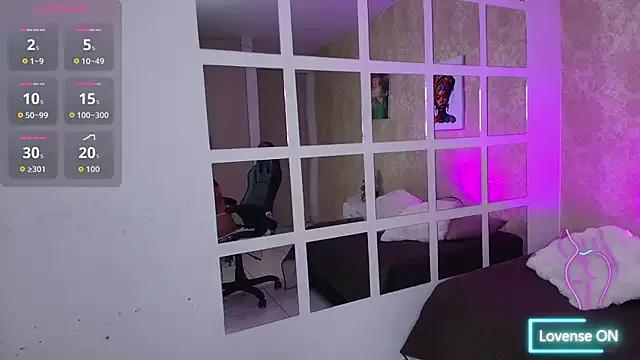 Girls: try live performances with matured performers, from dancing to quirks, in a variety of beautiful sex cams.