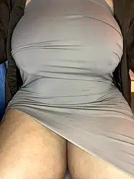 CARAMELGODDESSX23 from StripChat is Freechat