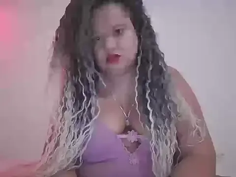 CarlaBrasuca from StripChat is Freechat