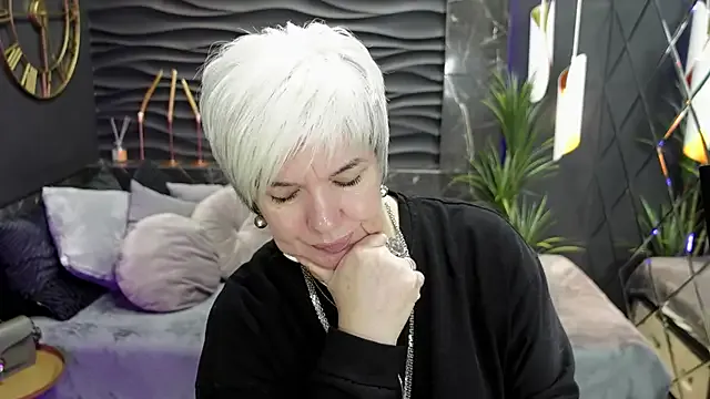 Girls: try live performances with matured performers, from dancing to quirks, in a variety of beautiful sex cams.