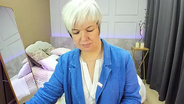 Girls: try live performances with matured performers, from dancing to quirks, in a variety of beautiful sex cams.