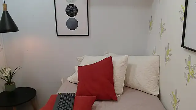 carolinemoretti from StripChat is Freechat