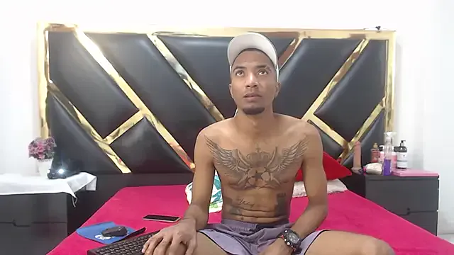 Caroyandy3 from StripChat is Freechat