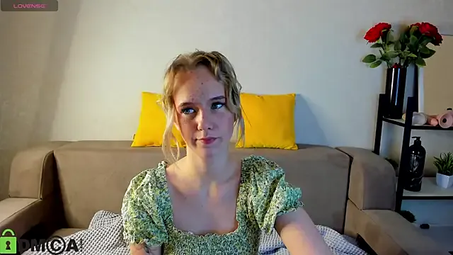 Casey_Sweeet from StripChat