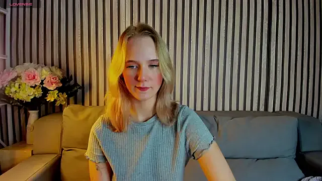 Casey_Sweeet from StripChat