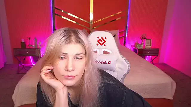 CassandraGood from StripChat