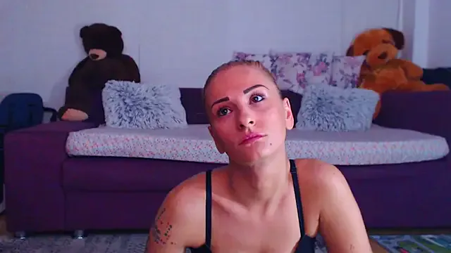 CassieSpell from StripChat is Freechat