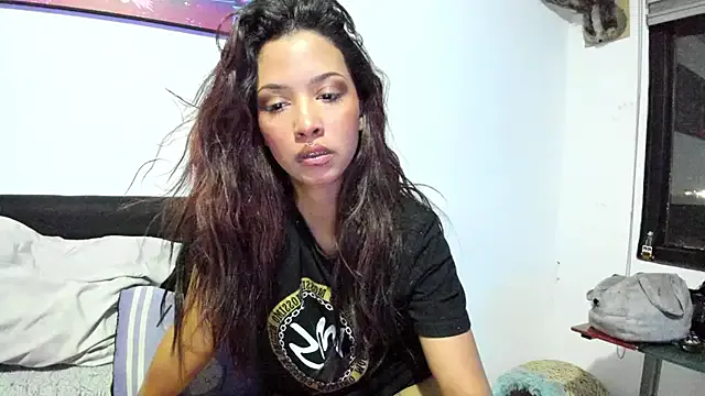 cat_rose_25 from StripChat is Freechat