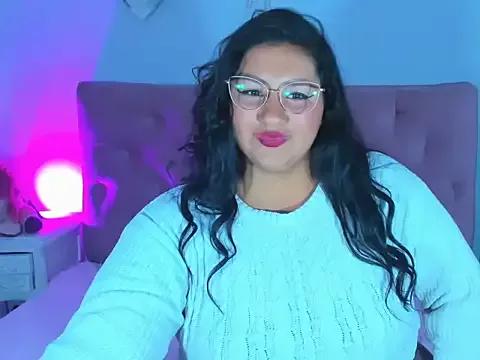 Cataleyaax from StripChat is Freechat