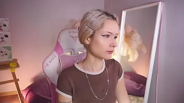 Celeste_eyes0n from StripChat