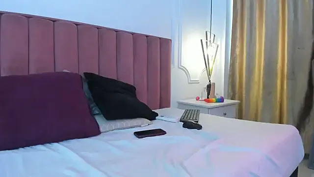 Celina_Kyle1 from StripChat is Freechat