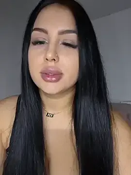 Celine_fox from StripChat is Freechat