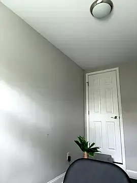 Chanelkeyy from StripChat is Freechat