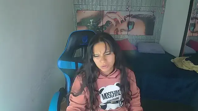 Girls: try live performances with matured performers, from dancing to quirks, in a variety of beautiful sex cams.