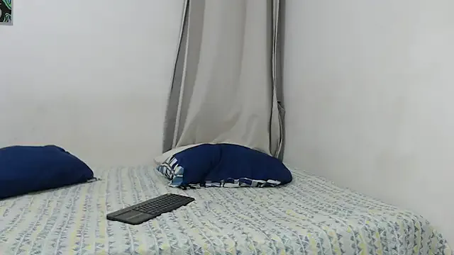 charlotteandbrittany from StripChat is Freechat