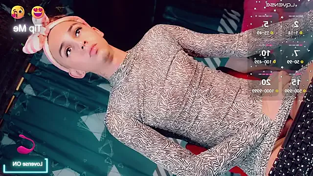 Girls: try live performances with matured performers, from dancing to quirks, in a variety of beautiful sex cams.