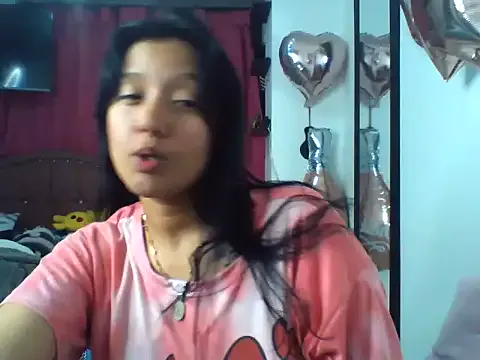 charlottekiss99 from StripChat is Freechat