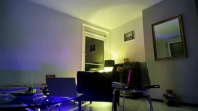 CharlotteVixxens from StripChat is Freechat