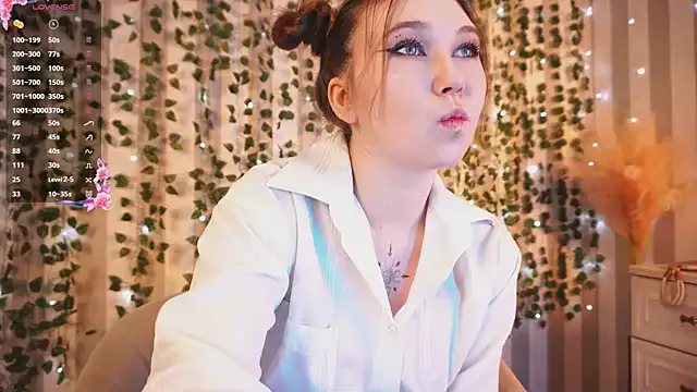 cheeky_cherry_ from StripChat is Freechat