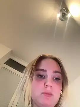 CherryEmmy from StripChat is Freechat