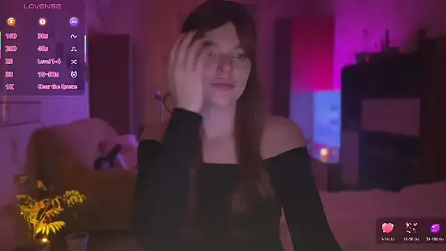 CherryRed_Girl from StripChat is Freechat