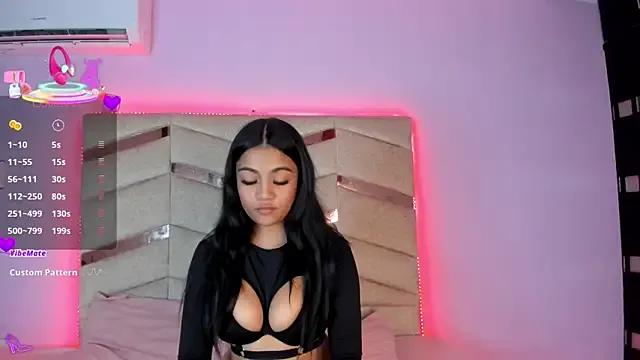 Chiqui_cute from StripChat is Freechat