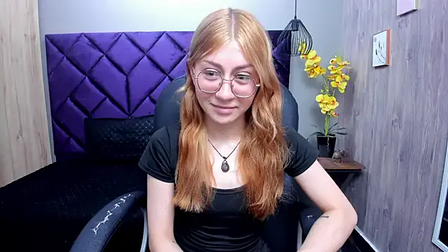ChloeCampbell03 from StripChat is Freechat