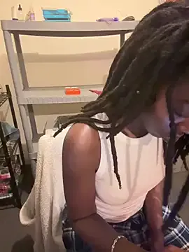 Choclatepeaach from StripChat