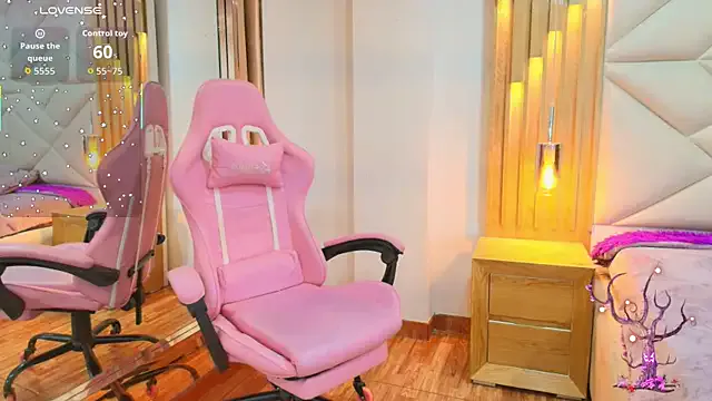 christin_lake from StripChat is Freechat