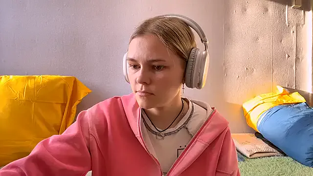 ChristineWest from StripChat is Freechat