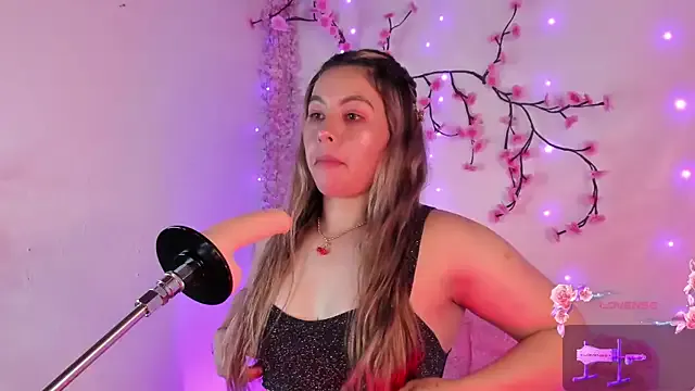 chubbyZoe from StripChat is Freechat