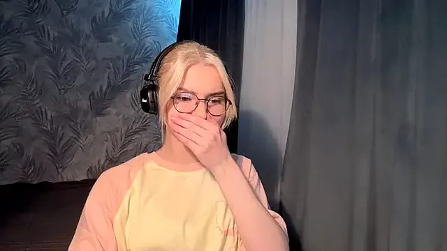 Cindi_Jacobs from StripChat is Freechat