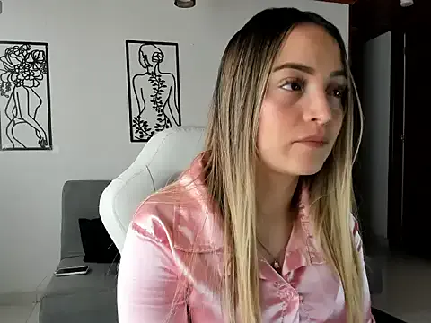 Girls: try live performances with matured performers, from dancing to quirks, in a variety of beautiful sex cams.