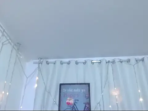 Cintia_Leon from StripChat is Freechat