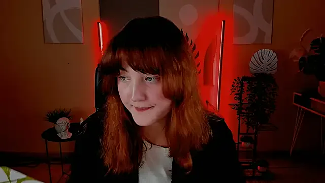 CiriceFreeman from StripChat is Freechat