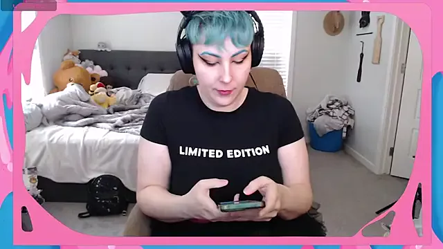 CirqueNoirBlu from StripChat