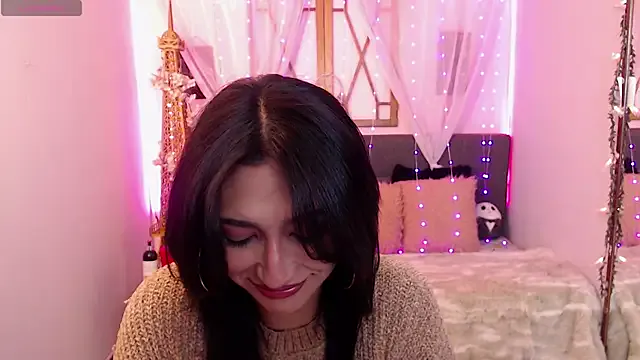 Cleofox_ from StripChat is Freechat