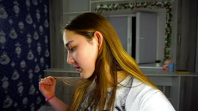 CleotildeBijan from StripChat is Freechat