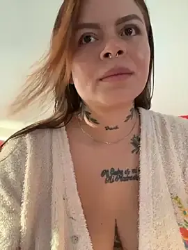 Clhoe___Ivana from StripChat