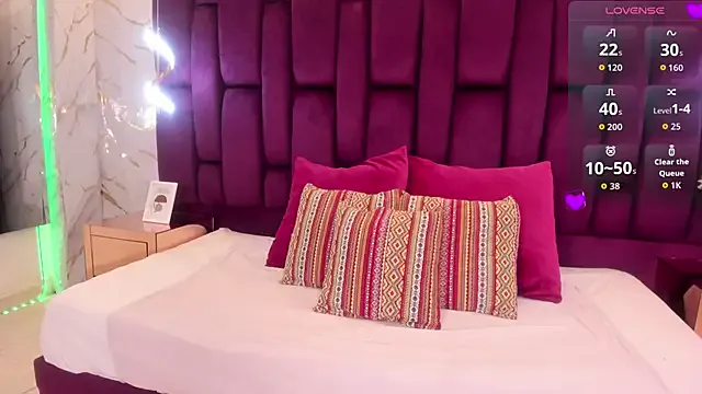 Girls: try live performances with matured performers, from dancing to quirks, in a variety of beautiful sex cams.