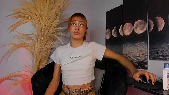 Girls: try live performances with matured performers, from dancing to quirks, in a variety of beautiful sex cams.