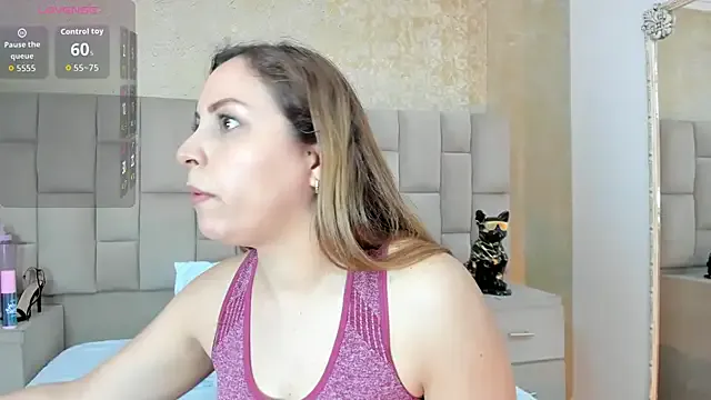 Girls: try live performances with matured performers, from dancing to quirks, in a variety of beautiful sex cams.