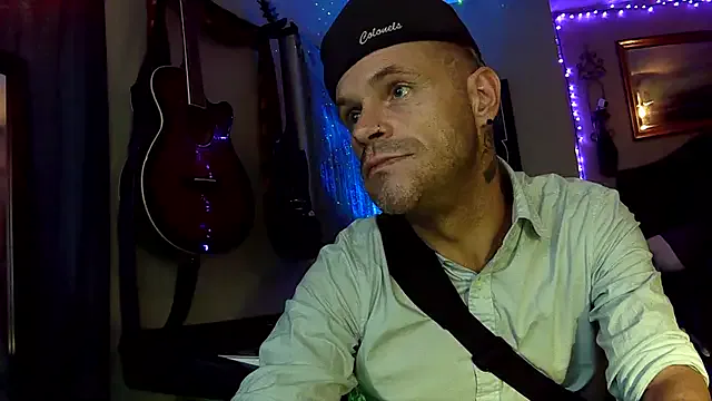 CloudyHungSoCal from StripChat is Freechat