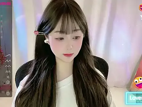 Clover_zizi from StripChat is Freechat