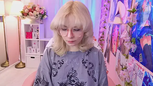 Girls: try live performances with matured performers, from dancing to quirks, in a variety of beautiful sex cams.