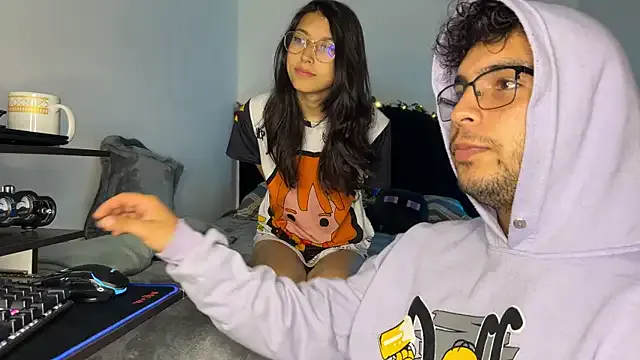 Girls: try live performances with matured performers, from dancing to quirks, in a variety of beautiful sex cams.