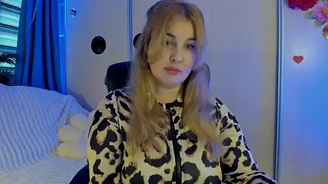 CoraSwon from StripChat is Freechat