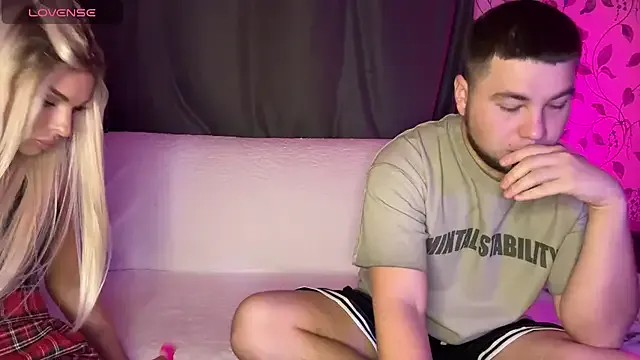 Girls: try live performances with matured performers, from dancing to quirks, in a variety of beautiful sex cams.